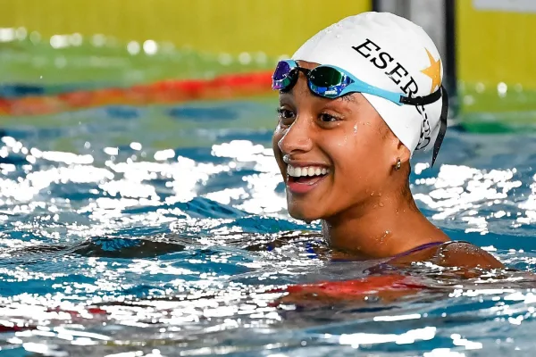 Sara Curtis: la nuova regina del dorso è un Atleta dell’Esercito Italiano