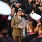 Offendere il Tricolore è offendere la Repubblica: la memoria corta del rispetto