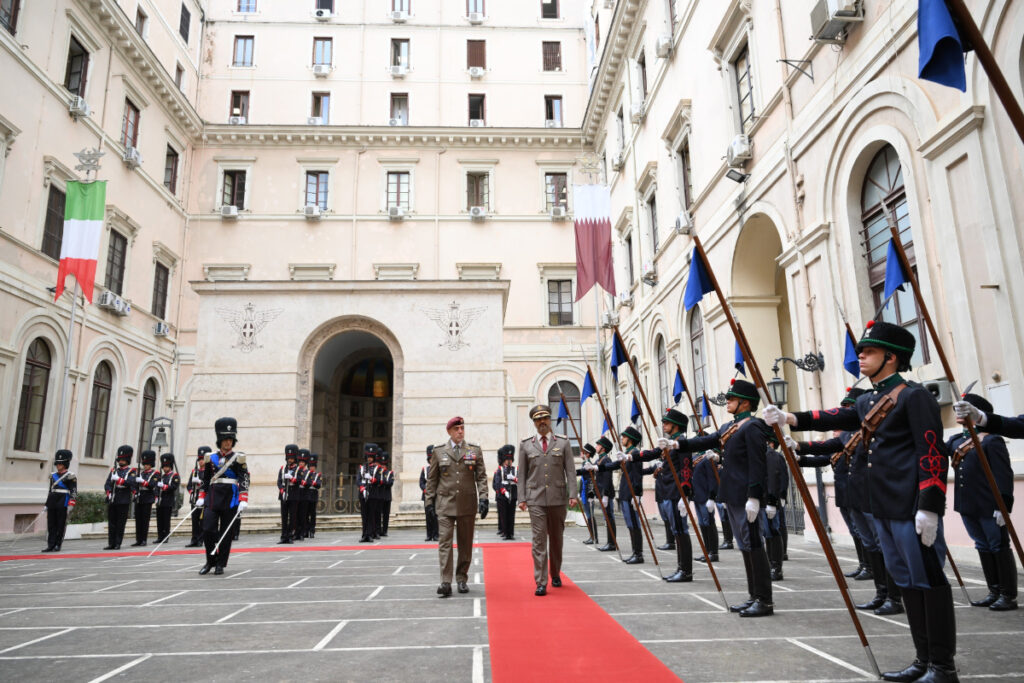 Il Comandante delle Forze di Terra del Qatar in Italia per approfondire intese operative - brigatafolgore.net Il Comandante delle Forze di Terra del Qatar in Italia per approfondire intese operative - brigatafolgore.net