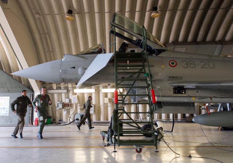 Scramble nel Mar Nero: gli Eurofighter italiani proteggono lo spazio aereo NATO - brigatafolgore.net Scramble nel Mar Nero: gli Eurofighter italiani proteggono lo spazio aereo NATO - brigatafolgore.net