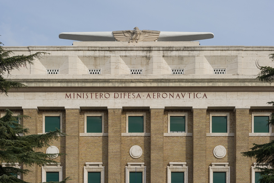 E5: la difesa europea accelera da Roma - brigatafolgore.net E5: la difesa europea accelera da Roma - brigatafolgore.net