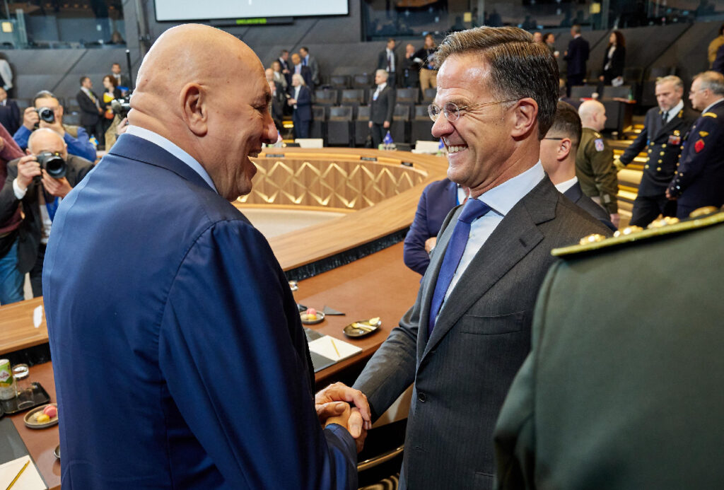 Gli Europei vogliono la Difesa : Sostegno al Potenziamento delle Spese Militari - brigatafolgore.net Crosetto: Piano per Riarmo e Rilevanza nella NATO - brigatafolgore.net