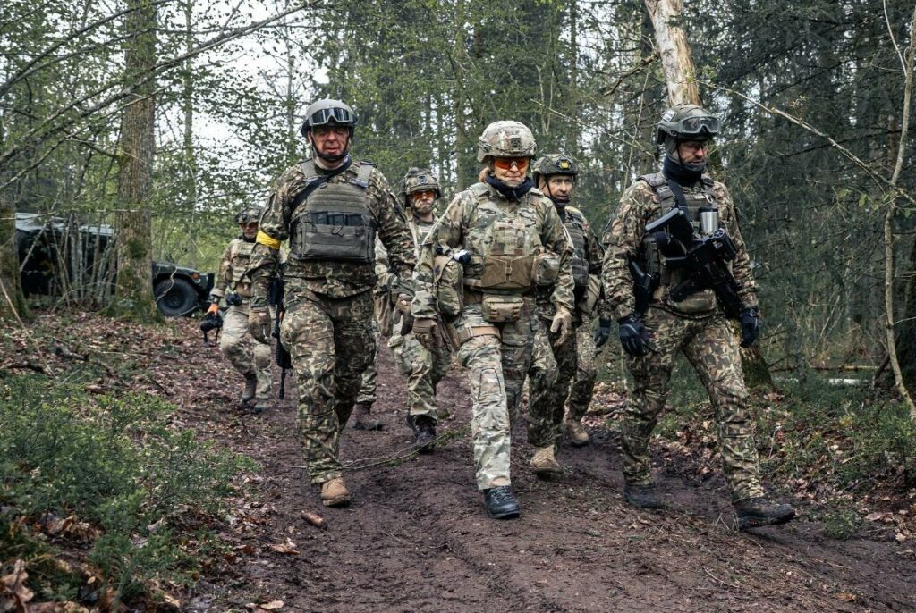 Italia Protagonista in Crystal Arrow 2025: Potenziamento della Difesa NATO sul Fiano Orientale - brigatafolgore.net Italia Protagonista in Crystal Arrow 2025: Potenziamento della Difesa NATO sul Fiano Orientale - brigatafolgore.net