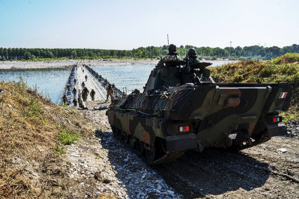 Interoperabilità e Innovazione: Il Successo delle Esercitazioni dell’Esercito 'Cerbero' e 'Stige' - brigatafolgore.net Interoperabilità e Innovazione: Il Successo delle Esercitazioni dell’Esercito 'Cerbero' e 'Stige' - brigatafolgore.net