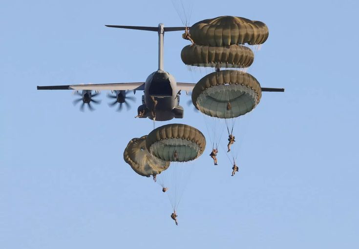 Aviolancio con l'A400M: Brigata Paracadutisti Folgore, Luftwaffe e Aeronautica Militare già pronti per interoperabilità - brigatafolgore.net Aviolancio con l'A400M: Brigata Paracadutisti Folgore, Luftwaffe e Aeronautica Militare già pronti per interoperabilità - brigatafolgore.net