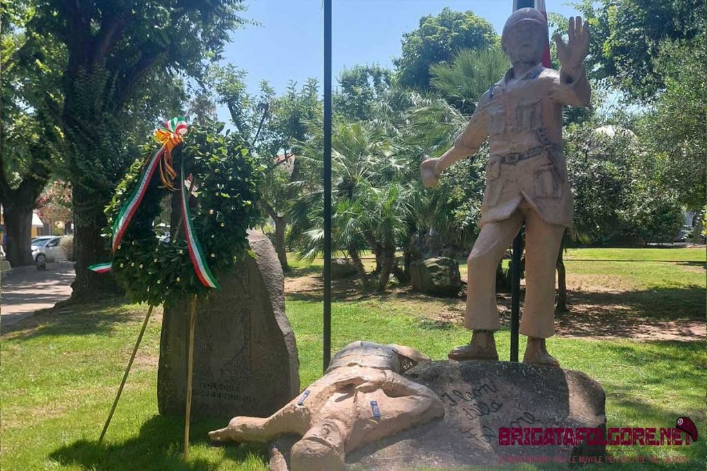 Alghero rende onore ai Leoni della Folgore: inaugurato il monumento ai caduti di El Alamein - brigatafolgore.net