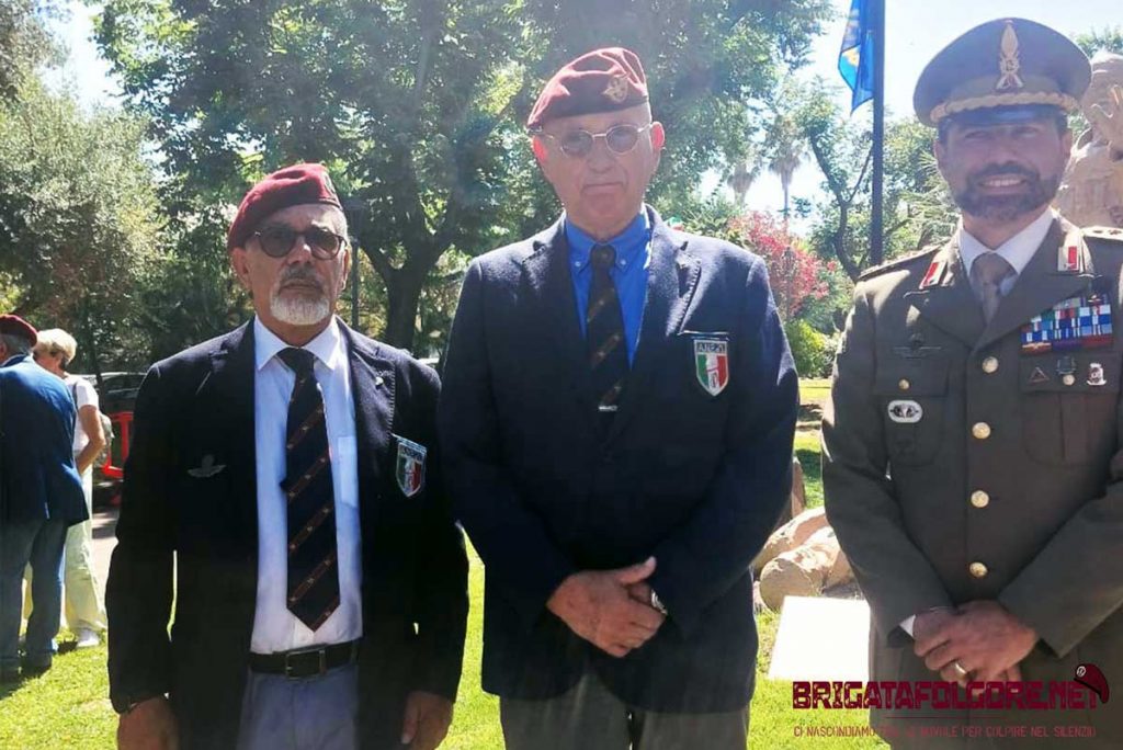 Alghero rende onore ai Leoni della Folgore: inaugurato il monumento ai caduti di El Alamein - brigatafolgore.net Alghero rende onore ai Leoni della Folgore: inaugurato il monumento ai caduti di El Alamein - brigatafolgore.net