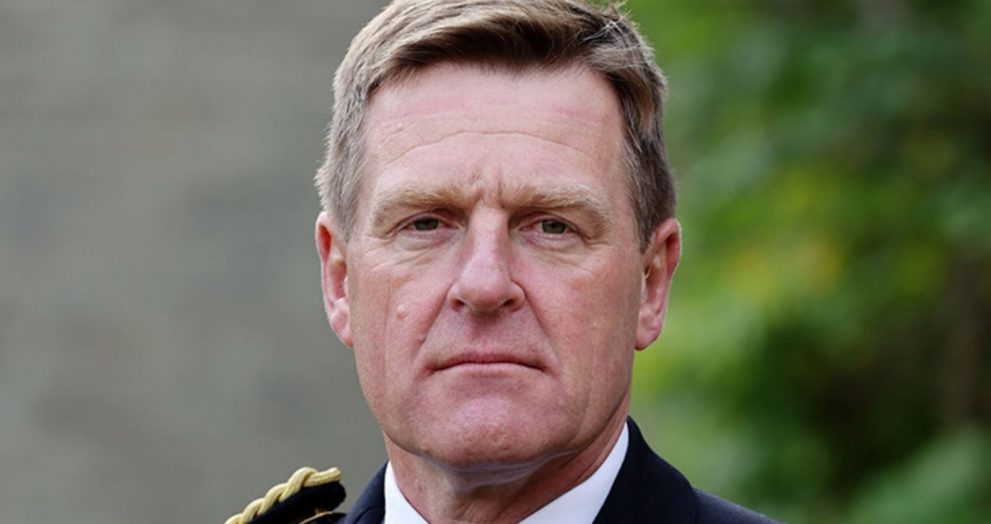 Ex Capo di Stato Maggiore della Royal Navy congedato con disonore: perde il grado ma non la pensione - brigatafolgore.net
