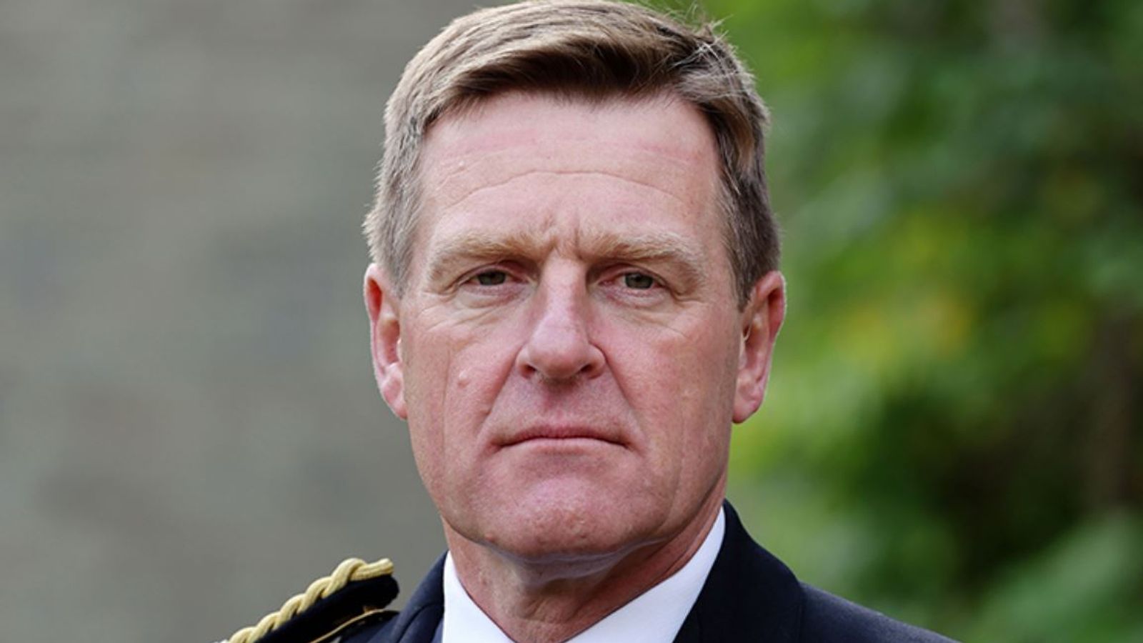 Ex Capo di Stato Maggiore della Royal Navy congedato con disonore: perde il grado ma non la pensione - brigatafolgore.net